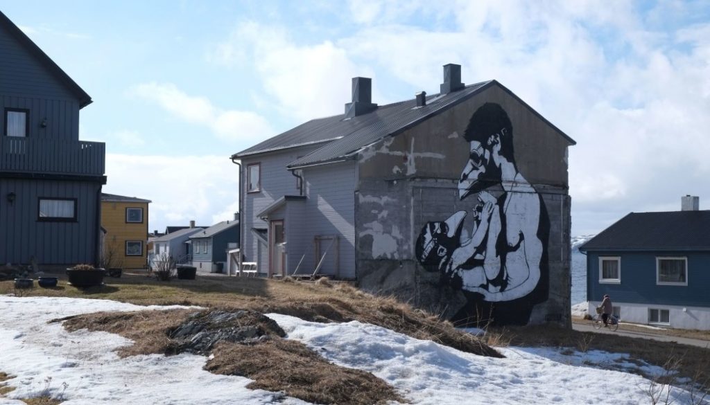 Veggmaleri på eldre hus. Foto: Siv Leden / NIKU